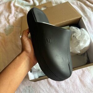 suicoke polk split-toe mules